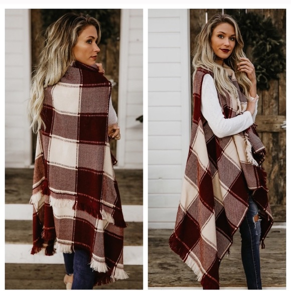 Burgundy/Ivory Plaid Fringe Vest - Picture 3 of 5